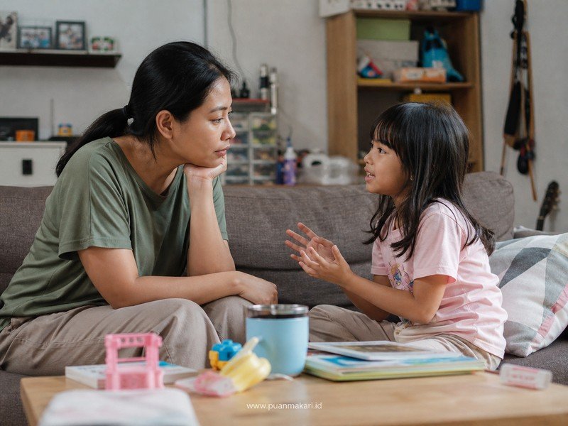 Konsultasi Parenting di Makassar: Kapan Orang Tua Perlu Mencari Bantuan?